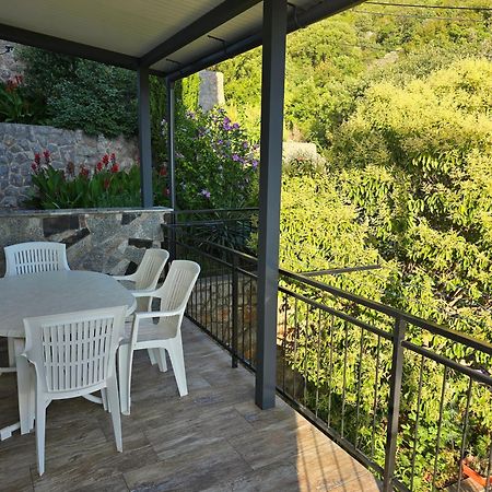 Apartments Mladenka Сен Екстериор снимка