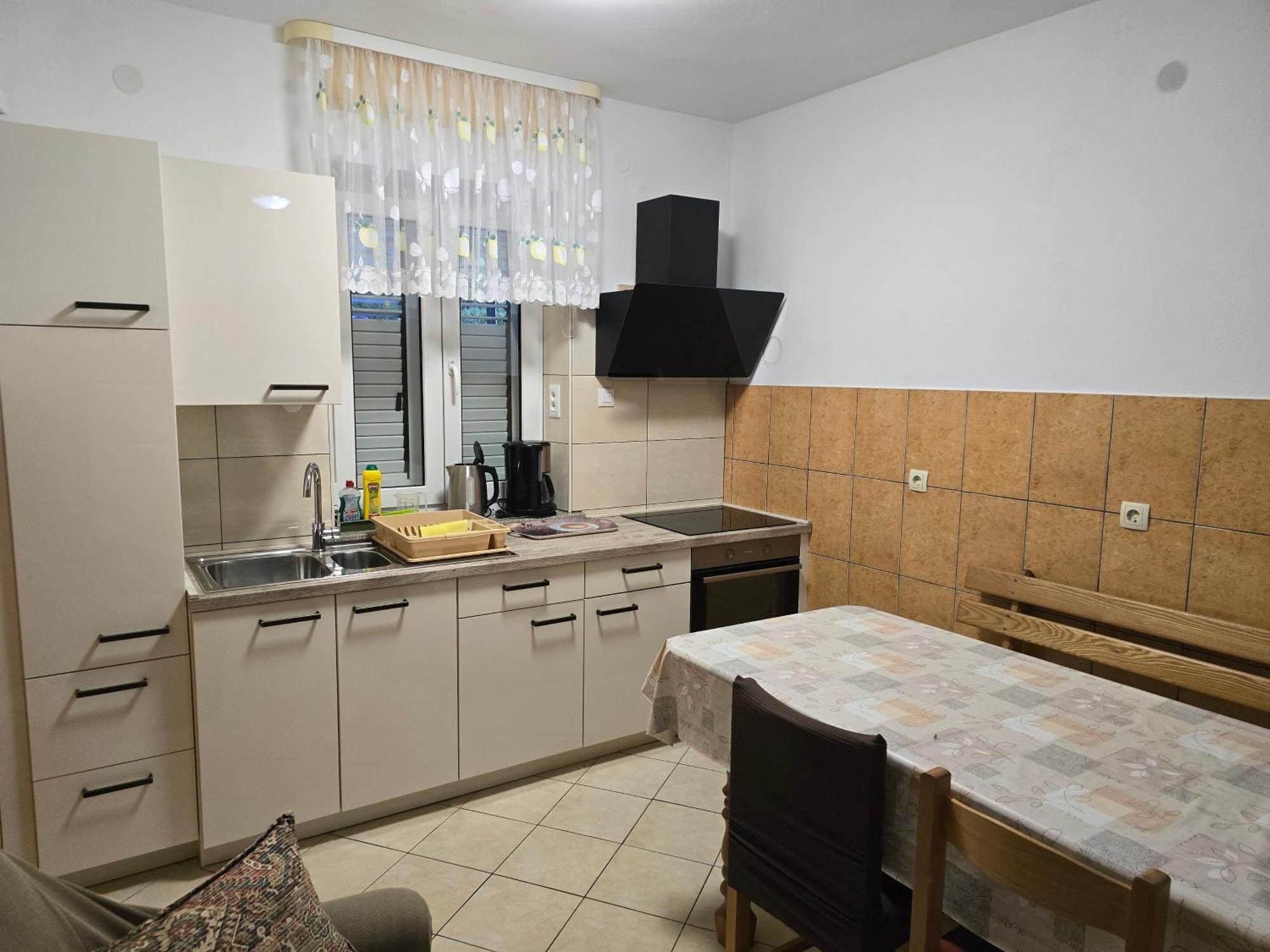 Apartments Mladenka Сен Екстериор снимка